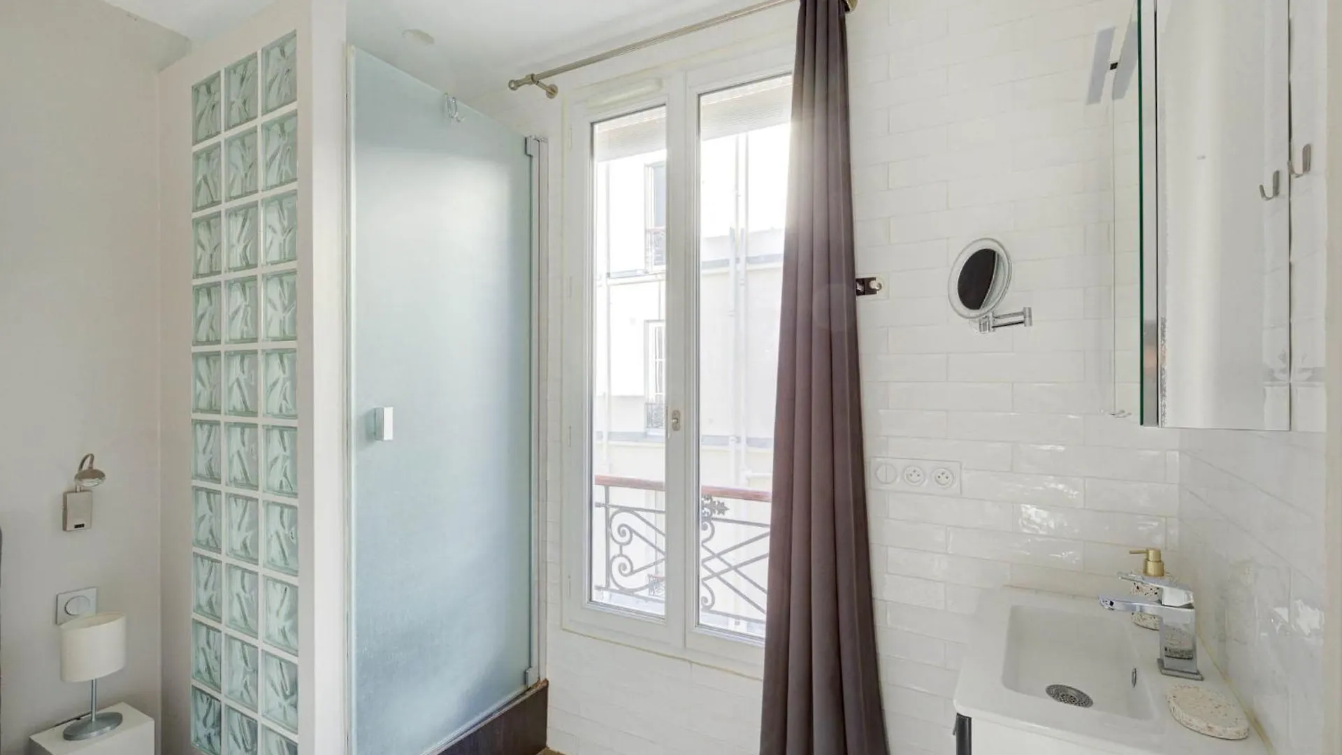 Eiffel Tower & Invalides - 1Br - Cityapartmentstay Paris 0*,