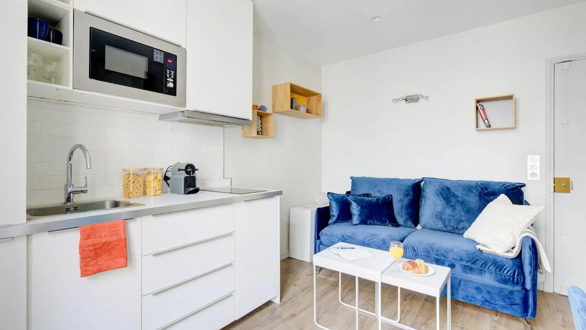 Eiffel Tower & Invalides - 1Br - Cityapartmentstay Paris 0*,