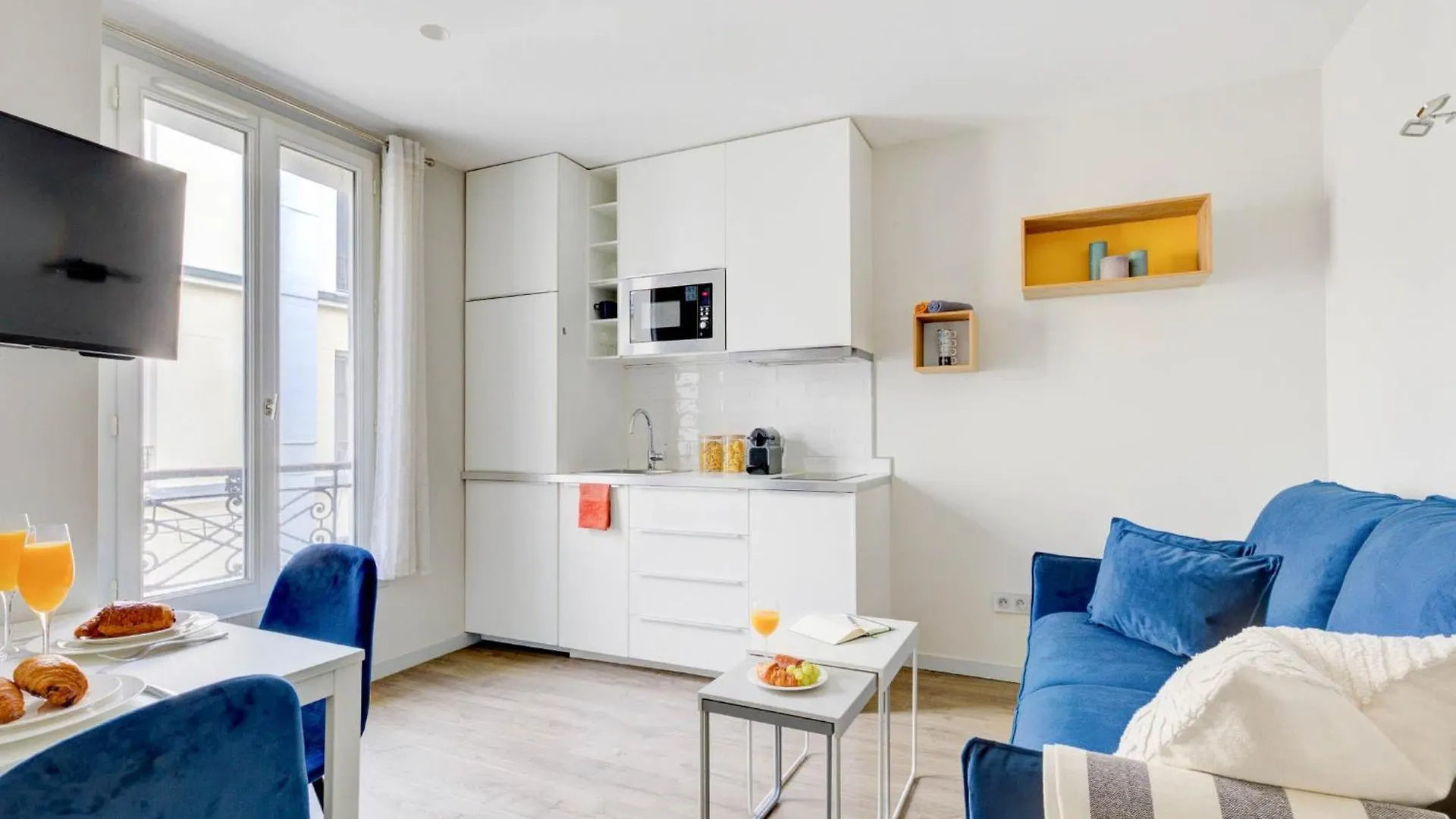 Eiffel Tower & Invalides - 1Br - Cityapartmentstay Paris Apartment